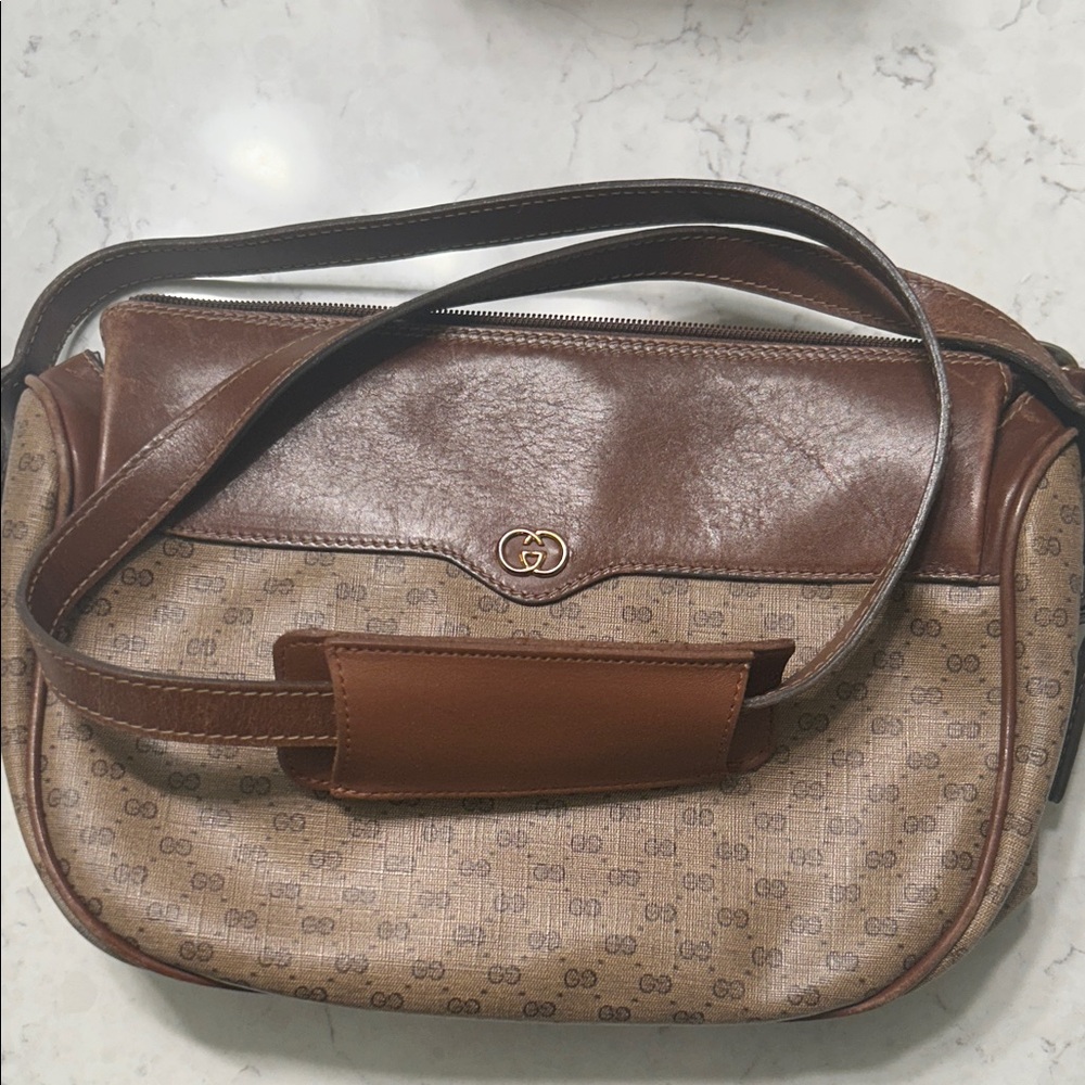 Gucci Tan and Brown Monogram Crossbody Bag - Picture 2 of 9